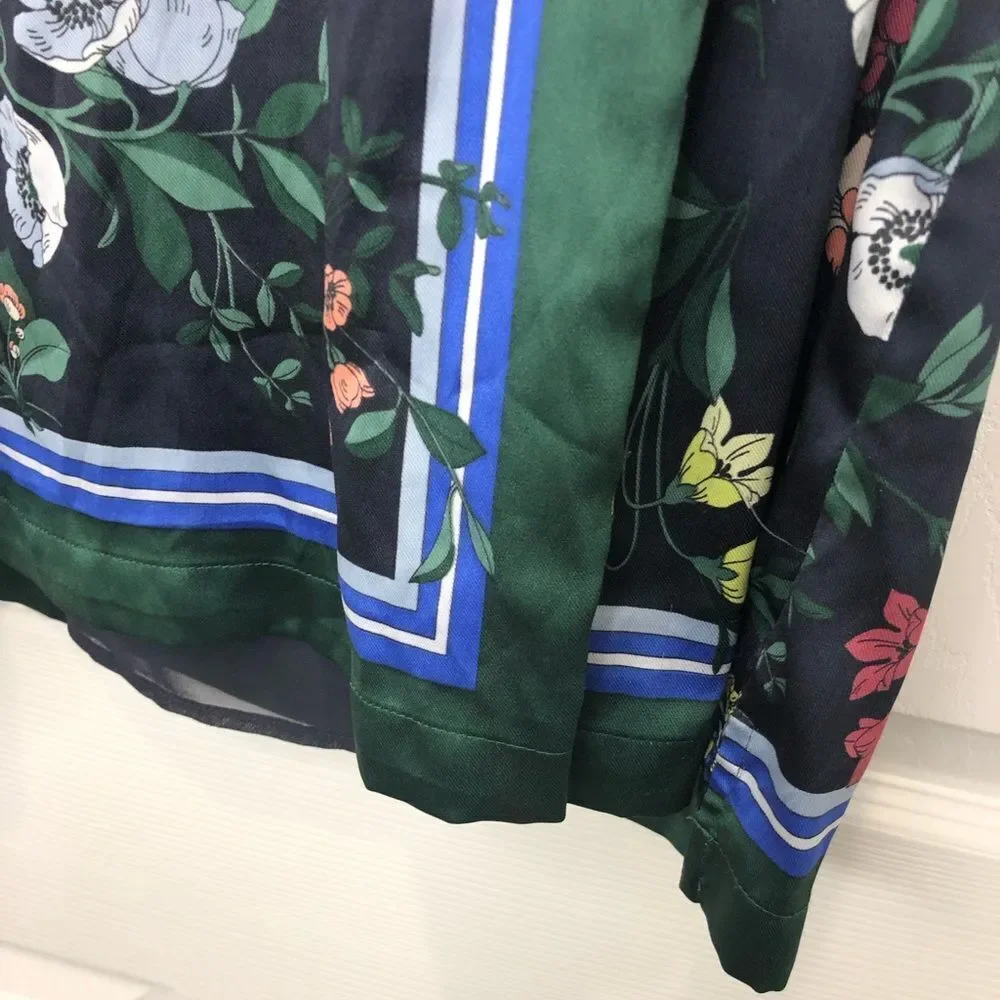 Ann Taylor Petite black floral design sleeveless top, size medium petite - Picture 8 of 11